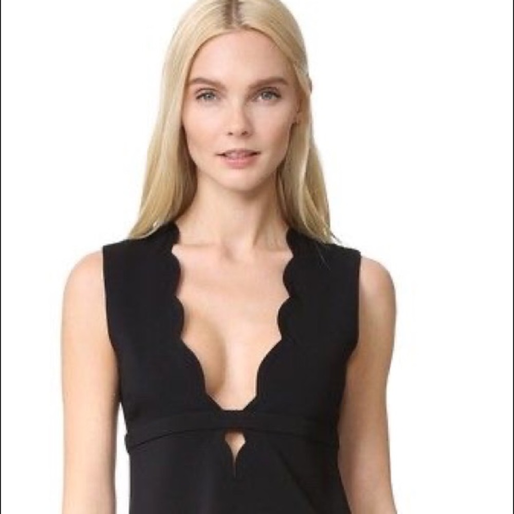 Gorgeous black sleeveless blouse
